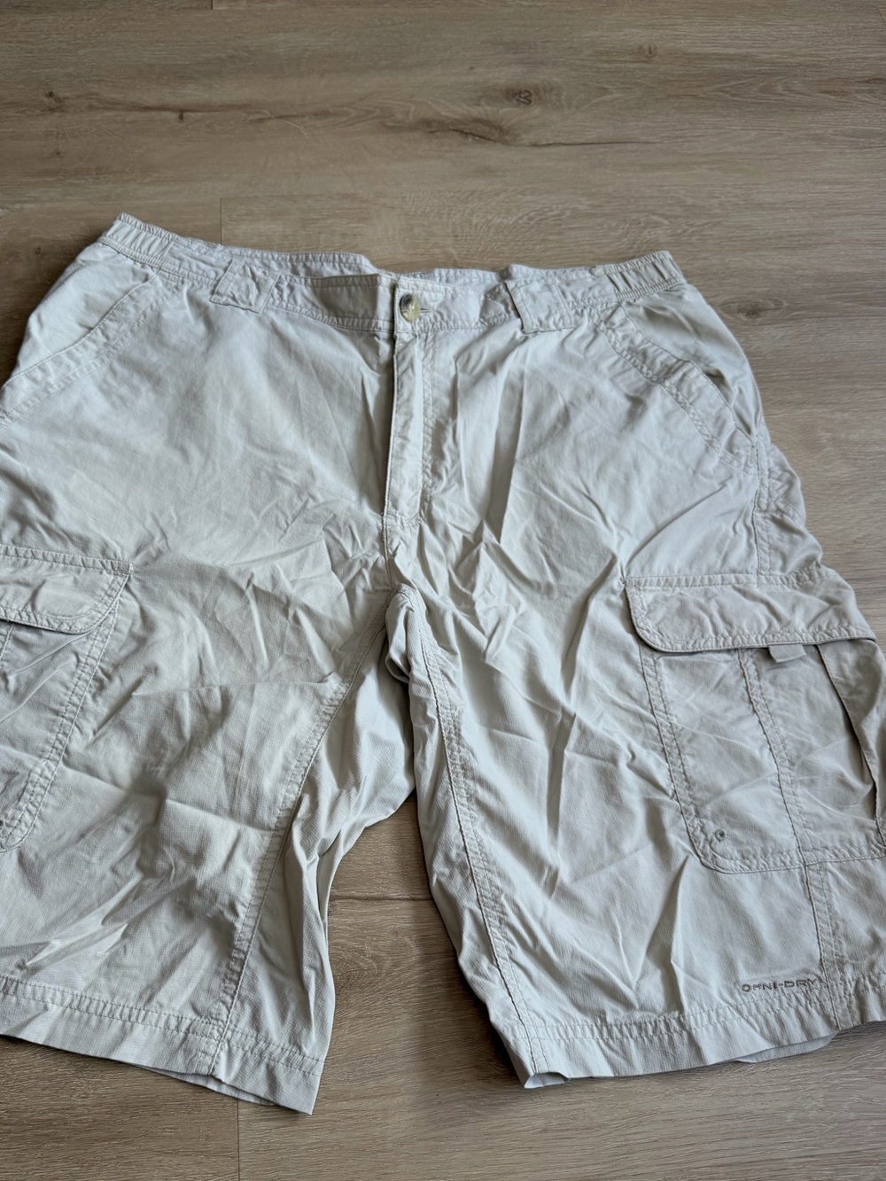 Columbia Titanium Omni Dry Trail Shorts Men's SZ M